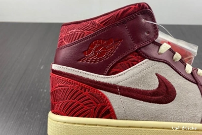  Tiki (Women's) Team Jordan Red SE Leaf Mid 1 DZ2820- 102 683 Comfortable 0821